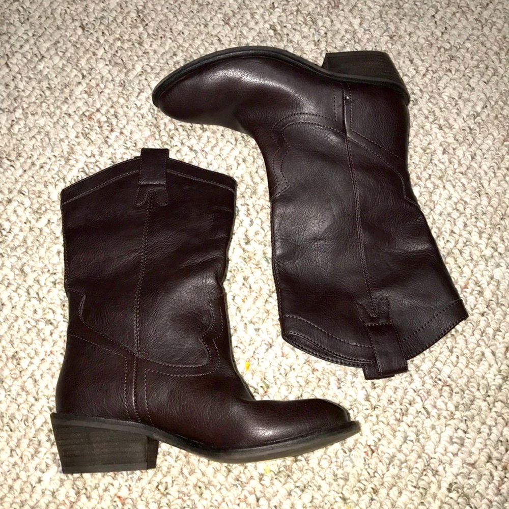Never used! Brown boots
